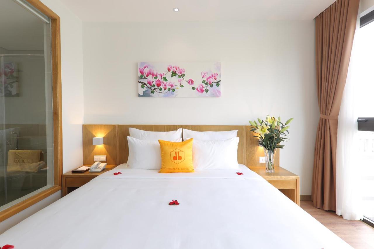 Cordial Beach Hotel Da Nang Exterior photo