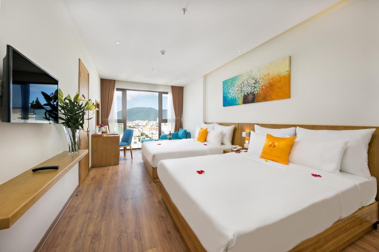 Cordial Beach Hotel Da Nang Exterior photo