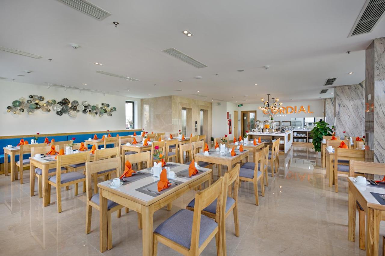 Cordial Beach Hotel Da Nang Exterior photo