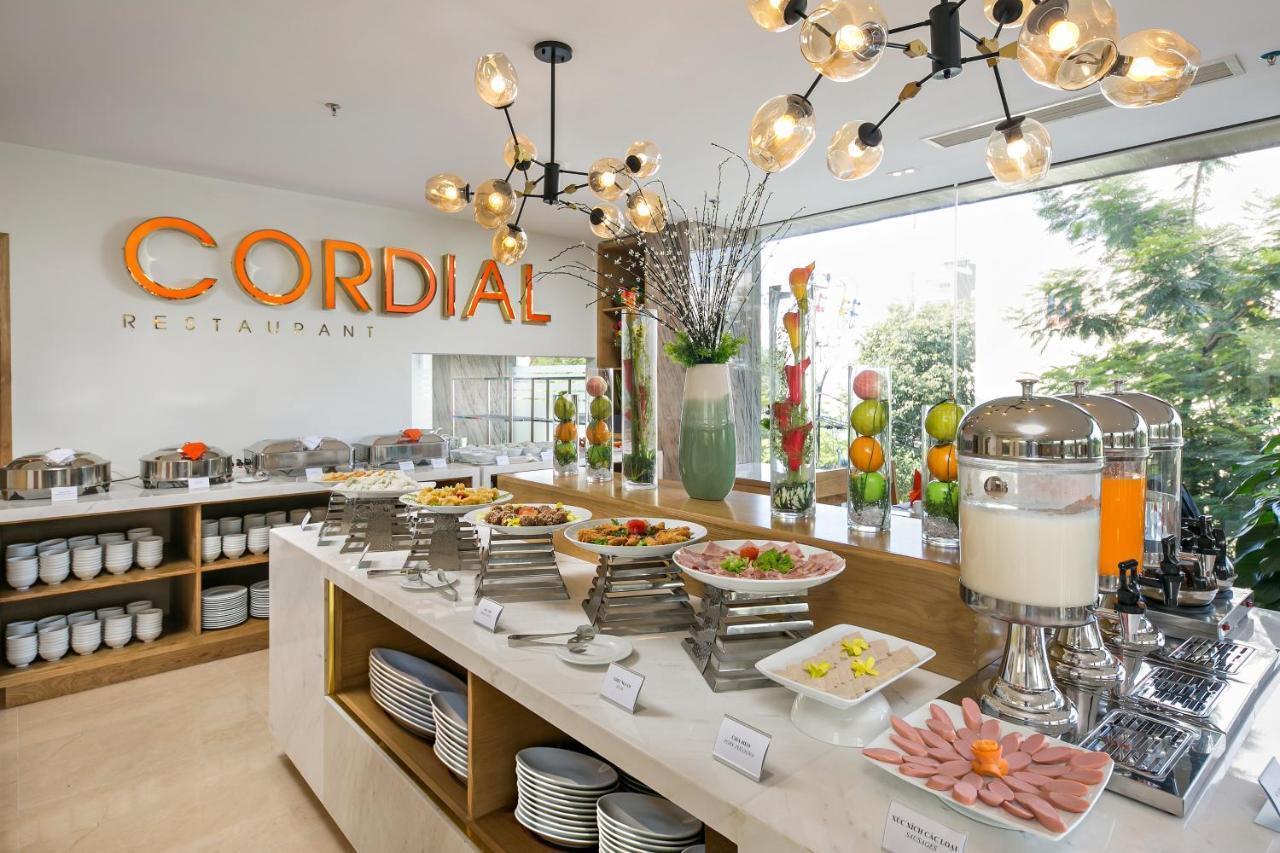Cordial Beach Hotel Da Nang Exterior photo