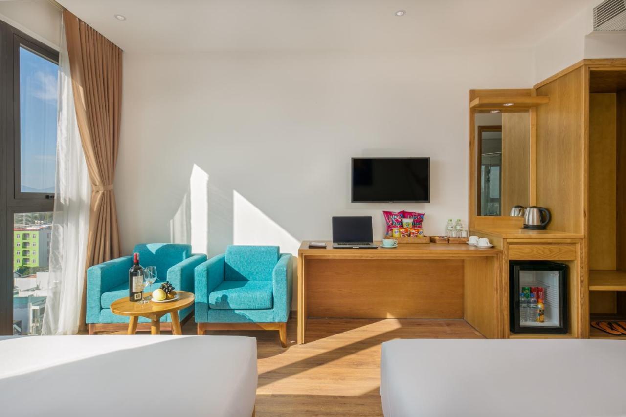 Cordial Beach Hotel Da Nang Exterior photo